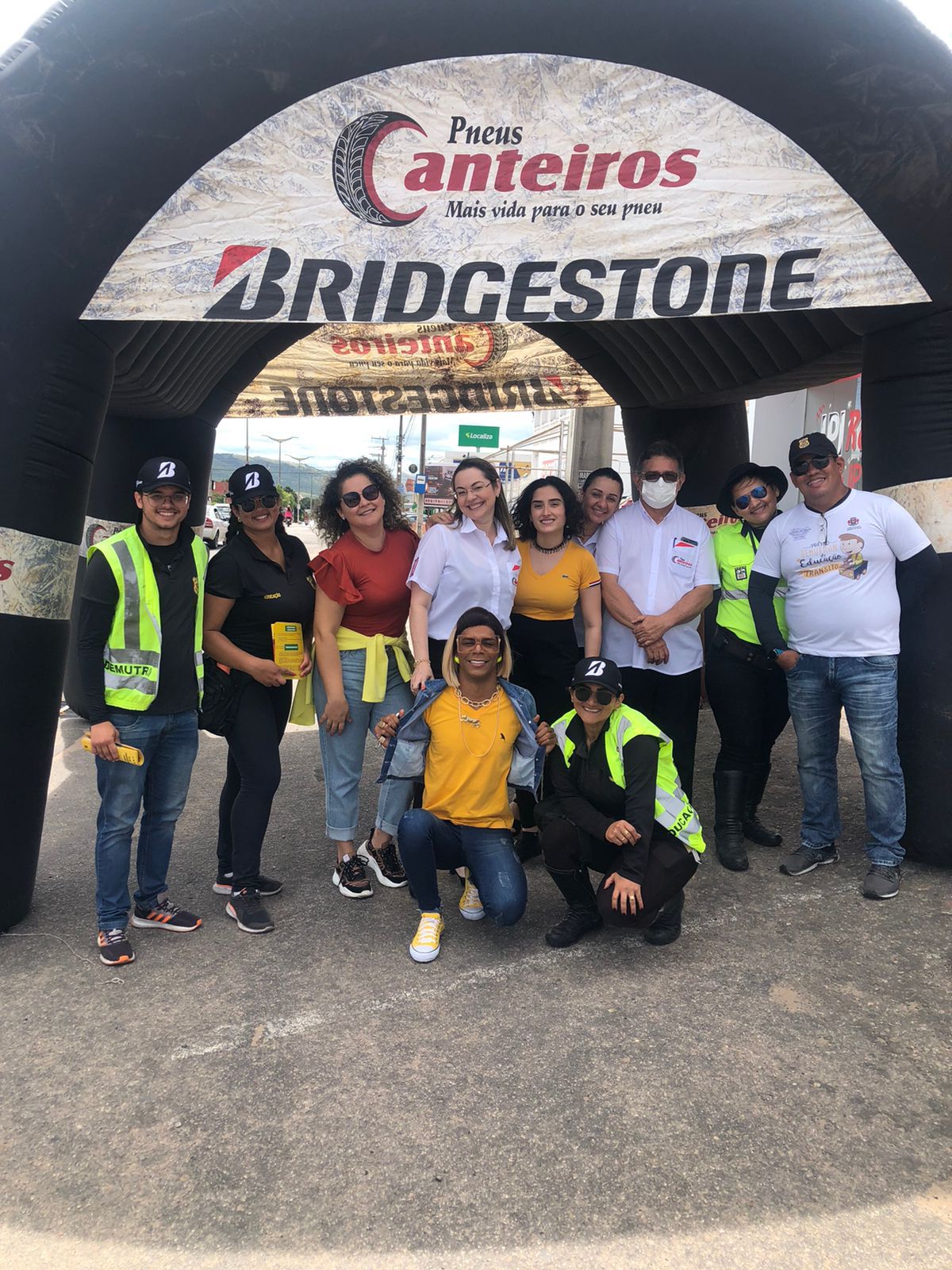 Pneus Canteiros realiza blitz educativa do Maio Amarelo em Juazeiro do Norte como forma de promover a educação no trânsito